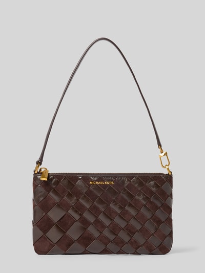 Produktfoto, Shoulder Bag aus echtem Leder Modell 'Jet Set' von MICHAEL Michael Kors, Strukturmuster, braune Farbtöne, goldene Details, Reißverschluss, logobedruckt, abnehmbarer Schulterriemen, Maße 22x13x3 cm