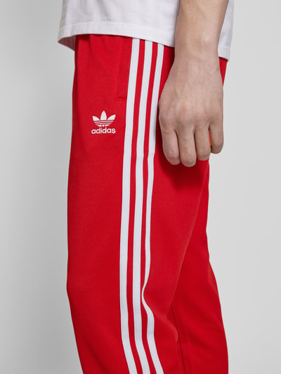 adidas Originals Regular Fit Trainingshose mit Label-Stitching Rot 3