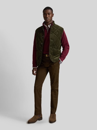 Mężczyznamodel nosi proste spodnie z mieszanki bawełny Gerade Hose aus Baumwoll-Mix von Polo Ralph Lauren, pełny widok z przodu.