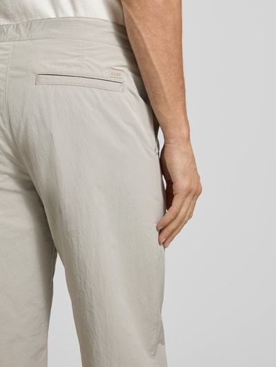 BOSS Orange Straight Fit Chino mit integriertem Gürtel Modell 'STRAIGHT-7' Beige 3