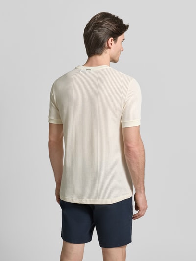 Männermodel trägt Herren T-Shirt mit Rundhalsausschnitt von Antony Morato aus Reine Baumwolle, Regular-Fit, Strukturmuster, Rückenlänge 69 cm, Ganzkörperansicht Rückansicht.