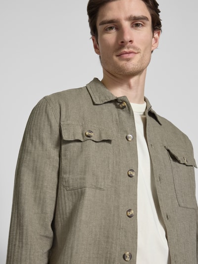 Lindbergh Relaxed Fit Hemdjacke mit Brusttaschen Oliv 3