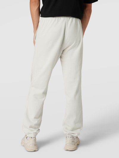 adidas Originals Sweatpants mit Label-Stitching Modell 'ESS' Stein 5