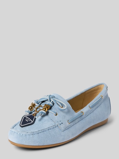 Productfoto, Mokassins aus Leder mit Label-Applikation Modell 'FALLON' van MICHAEL Michael Kors, lichtblauw, afgeronde neus, instapmodel, leren bovenwerk, sierlijke vetersluiting, label-detail, zoolhoogte 1 cm, schachthoogte 7 cm, schachtwijdte 13 cm, gladde structuur