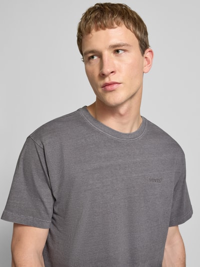 Levi's® T-shirt o kroju relaxed fit z czystej bawełny Jasnoszary 3