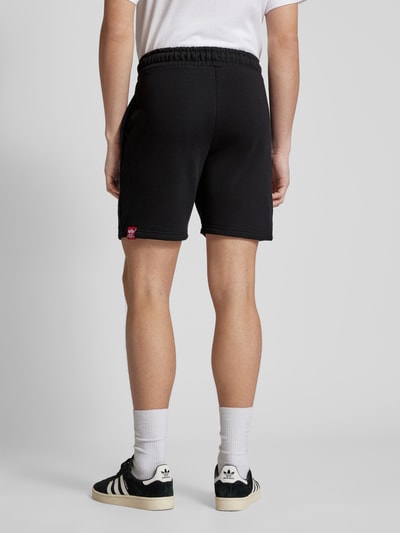 Alpha Industries Regular Fit Sweatshorts mit Label-Print Black 5