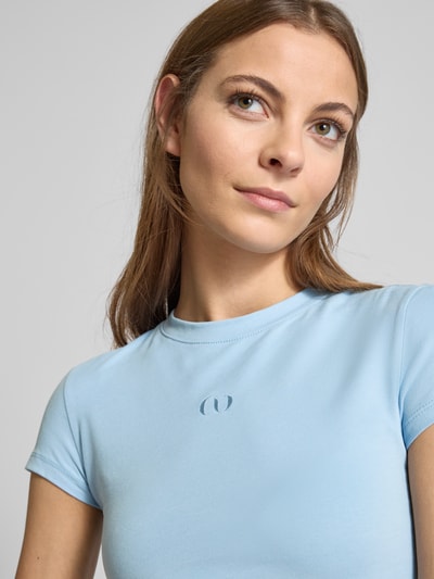 LeGer by Lena Gercke LeGer Studio Kollektion - T-Shirt mit Label-Stitching Hellblau 3