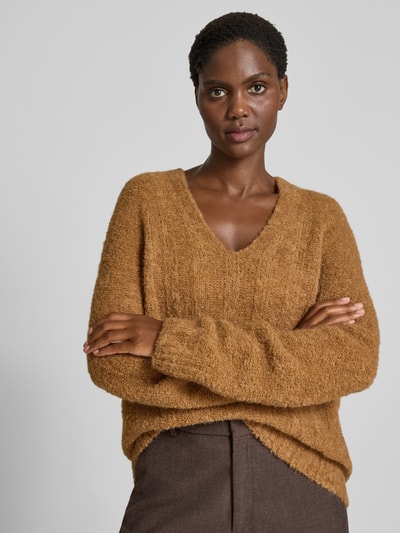 Marc Cain Sweter z dzianiny z dekoltem w serek Camel 3
