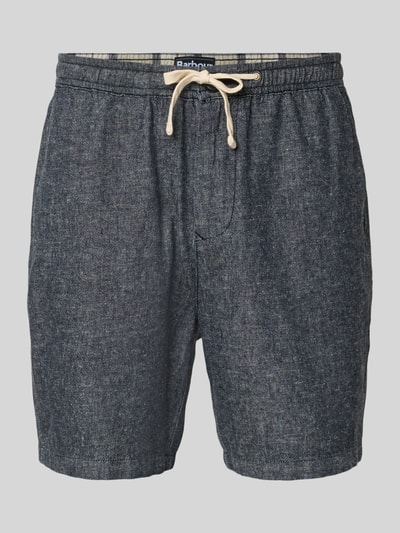 Produktfoto, Regular Fit Bermudas aus Leinen-Baumwoll-Mix Modell 'STILLWATER' von Barbour in dunkelblauer Melange-Optik, Twilltextur, unifarben mit elastischem Bund und Tunnelzug, seitliche Eingrifftaschen und Gesäßtaschen, Label Stitching, ohne Verschluss.
