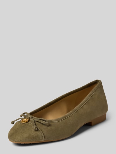 Productfoto, ballerina uit echt leer Model 'Piper' van MICHAEL Michael Kors, olijfgroen, afgeronde pasvorm, sierstrik, logodetail, gladde zool, hakhoogte maat 40: 1 cm, schachthoogte: 6 cm, schachtbreedte: 21 cm