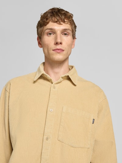 REVIEW Koszula sztruksowa o kroju regular fit z detalem z logo Beżowy 3