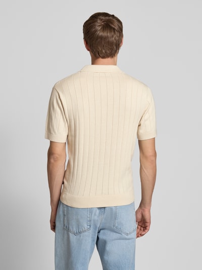 REVIEW Slim Fit Poloshirt mit Label-Stitching Ecru 5