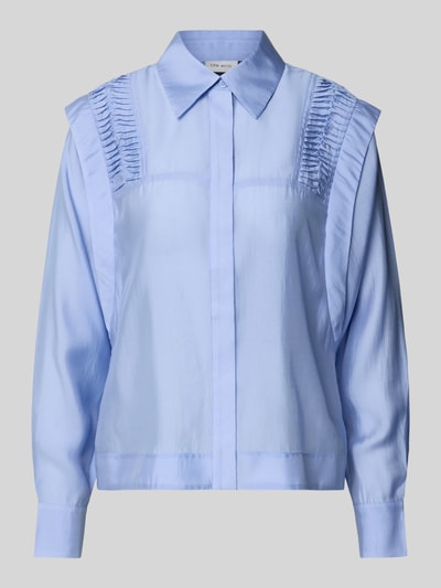 Produktfoto, Regular Fit Bluse mit verdeckter Knopfleiste Modell 'MOLLY' von Copenhagen Muse aus Lyocell-Mix in Hellblau, Falten, Hemdblusenkragen, glatte Textur