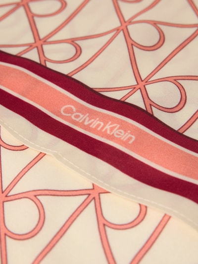 Produktfoto, Tuch aus Viskose-Modal-Mix Modell 'EMBLEM AOP' von CK Calvin Klein, mehrfarbig in Optik:Allover-Muster mit Label-Schriftzug, Materialverarbeitung Popeline