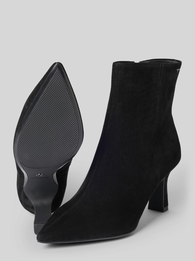 Produktfoto, schwarze Stiefeletten aus echtem Rindsleder von Tamaris, Damen Stiefeletten von Tamaris, glatte Oberfläche, spitze Form