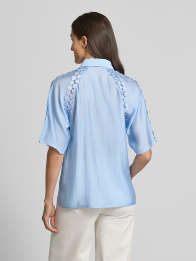 Copenhagen Muse Bluzka o kroju regular fit z krytą listwą guzikową model ‘MOLLY’ Jasnoniebieski 5