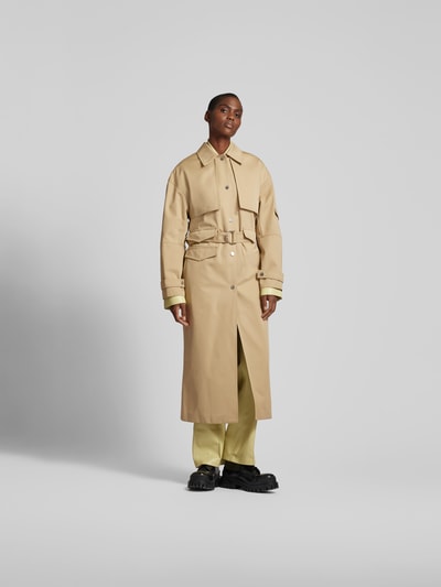 Nanushka Trenchcoat mit Umlegekragen Beige 4