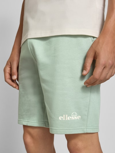 Ellesse Szorty z dzianiny dresowej o kroju regular fit z nadrukiem z logo model ‘MOLLA’ Zielony 3