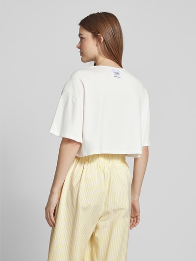 VILLA SOPHIE Cropped T-Shirt mit Rundhalsausschnitt Modell 'ADA' Offwhite 5