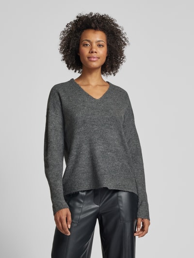 Vero Moda Sweter z dzianiny o kroju regular fit z dekoltem w serek model ‘CREWLEFILE’ Średnioszary 4