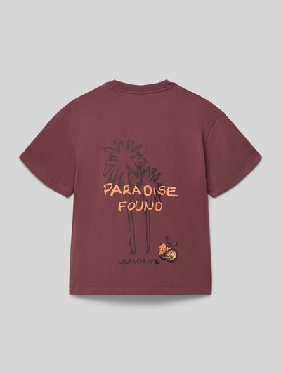 Produktfoto, Regular Fit T-Shirt aus reiner Baumwolle von s.Oliver RED LABEL in Bordeaux, unifarben mit Motiv-Print, Jersey-Textur.