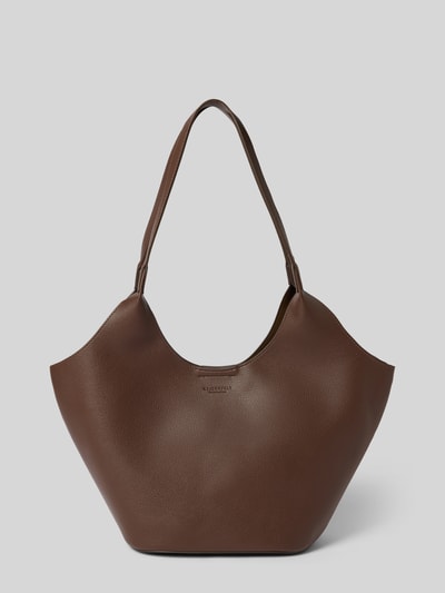 Produktfoto, Handtasche in Leder-Optik Modell 'Nelma' von Seidenfelt in bruin met logodetail, Hoofdvak met magneetsluiting, smalle schouderband, breedte 46 cm, lengte 26 cm, diepte 14 cm, schouderbandlengte 54 cm