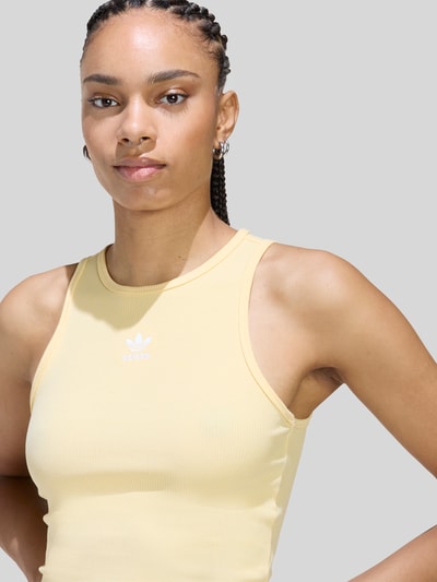 adidas Originals Slim Fit Tanktop aus reiner Baumwolle mit Logo-Stitching Hellgelb 3