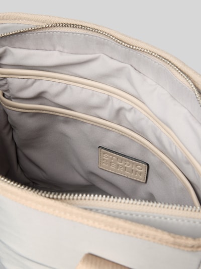 STUDIO BERLIN Rucksack mit Logo-Patch Modell 'Kreuzberg' Hellgrau 5
