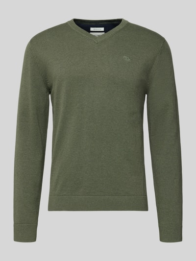 Produktfoto, Regular Fit Pullover aus reiner Baumwolle von Tom Tailor in Olivgrün, unifarben, Feinstrick, V-Ausschnitt, Logo-Stitching, langarm.