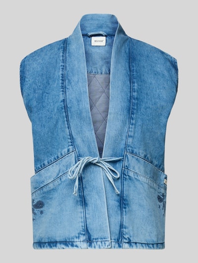 Produktfoto, Jeansweste mit Schnürung Modell 'GILLIAN' von Mustang, niebieski denim, bawełna, krój regular fit, kieszenie, długość pleców w rozmiarze S 68 cm, szerokość w rozmiarze S 45 cm, widoczna faktura tkaniny
