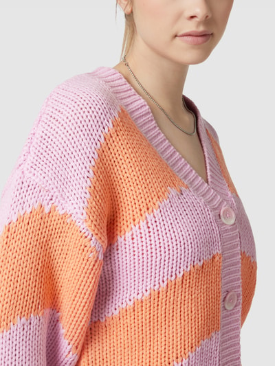 Gina Tricot Strickjacke mit Ballonärmeln Pink 3