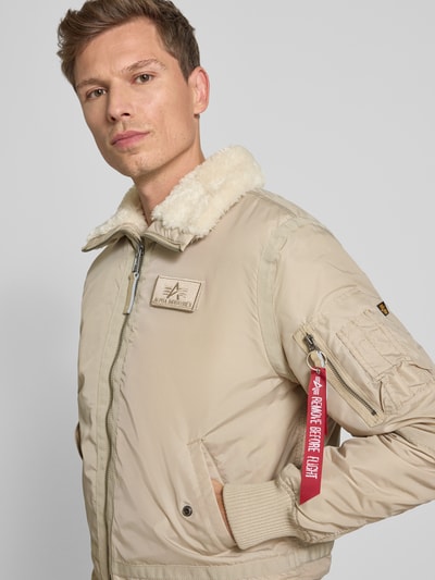 Alpha Industries Bomberjacke mit Reißverschluss und Label-Patch Offwhite 3