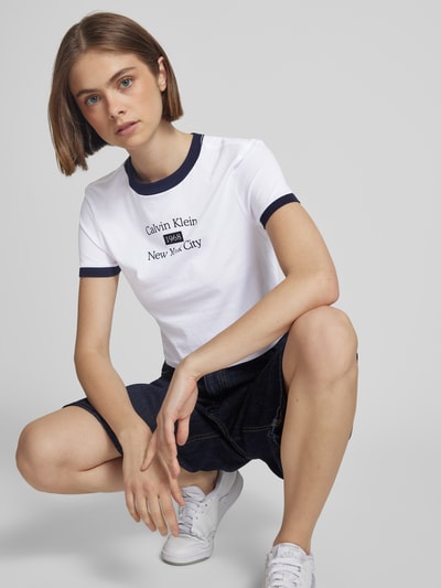 Calvin Klein Jeans Cropped T-Shirt mit Rundhalsausschnitt Weiss 3