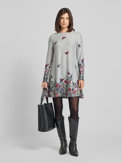 Apricot Regular Fit Kleid in Strick-Optik Hellgrau 1