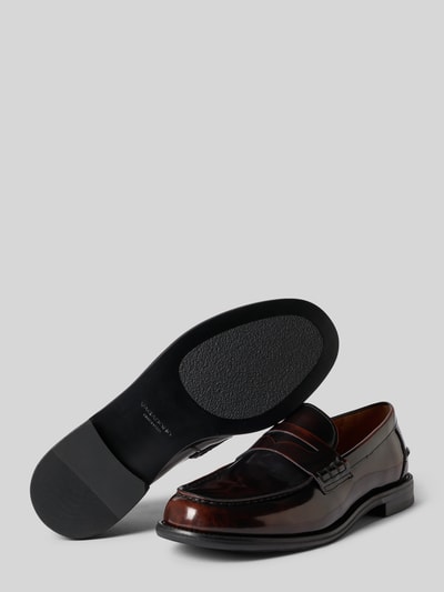 Produktfoto, Loafer aus echtem Rindsleder Modell 'STEVEN' von Vagabond, braunes Glattleder mit schwarzen Akzenten, strukturierte Sohle, Herren Loafer von Vagabond
