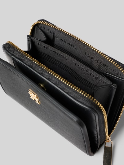 Tommy Hilfiger Portemonnee met logo-applicatie, model 'ICON MED ZA FLAP' Zwart - 3