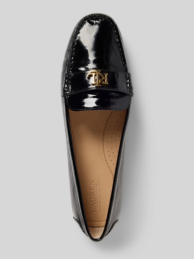 Produktfoto, schwarzer Loafer mit Label-Detail Modell 'BARNSBURY' von Lauren Ralph Lauren, echtes glänzendes Leder, abgerundete Spitze, strukturierte Sohle