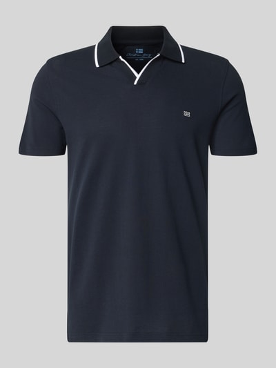Produktfoto, Modern Fit Poloshirt mit Logo-Stitching von Christian Berg Men aus czystej bawełny, kolor granatowy, kołnierzyk polo, długość pleców w rozmiarze M: 71 cm