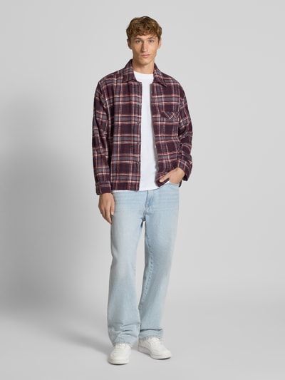 REVIEW Koszula casualowa regular fit z kołnierzykiem typu kent Bordowy 1