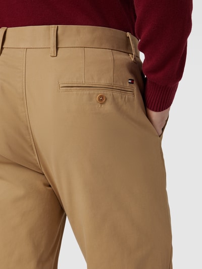 Tommy Hilfiger Pants Chinosy z kieszeniami z tyłu model ‘DENTON’ Khaki 3