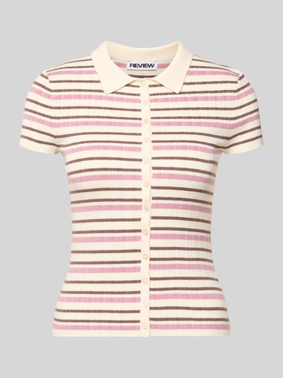 Produktfoto, Slim Fit Strick-Poloshirt aus mieszanka wiskozy von Review, wzór na całej powierzchni, listwa guzikowa na całej długości, długość tyłu w rozmiarze S: 50 cm, kolory kremowy, różowy, brązowy, prążkowana tekstura