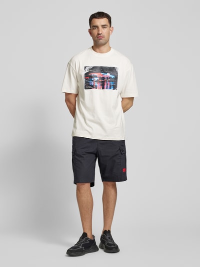 HUGO T-Shirt mit Motiv-Print Modell 'Dutire' Offwhite 1