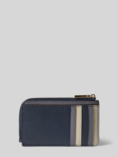 Produktfoto, Portemonnaie mit Steckfächern von Coccinelle aus strukturiertem Leder in Dunkelblau und Beige mit metallic Label-Detail