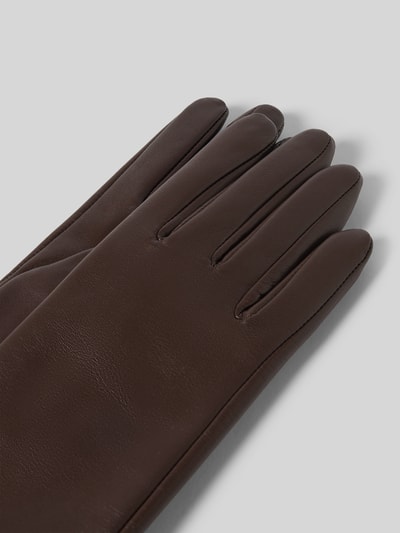 Produktfoto, Handschuhe aus Nappaleder mit Fleecefutter von Roeckl in Dunkelbraun, feine Lederstruktur, Label-Detail, glatte Oberfläche