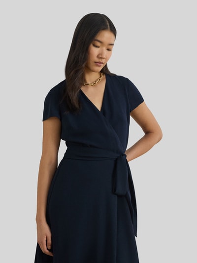 Lauren Ralph Lauren Taliowana sukienka casualowa z szyfonu Granatowy 1