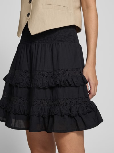 mbyM Knielanger Rock mit Lochstickerei Modell 'Viljana' Black 3