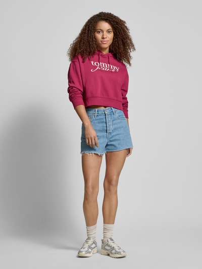 Tommy Jeans Cropped Hoodie mit Label-Print Bordeaux 1