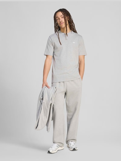 adidas Originals Loose Fit Sweathose aus Baumwoll-Mix Mittelgrau Melange 1