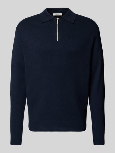 Produktfoto, dunkelblauer Relaxed Fit Pullover aus Viskose-Mix Modell 'TELLER' von SELECTED HOMME, Feinstrick, unifarben, silberner Reißverschluss, Polokragen
