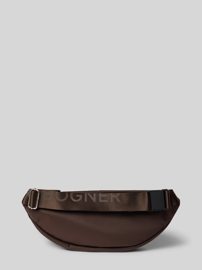 Produktfoto, Bauchtasche mit Logo-Detail Modell 'Janica' von BOGNER in Braun, sichtbarer Reißverschluss und verstellbarer Schulterriemen, glatte Textur, Accessoire für Damen, Breite 40 cm, Länge 15 cm, Tiefe 12 cm, Schulterriemen 77 cm